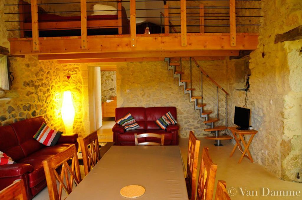Gites Du Domaine Des Dames Vallon-Pont-d'Arc Luaran gambar