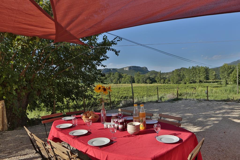 Gites Du Domaine Des Dames Vallon-Pont-d'Arc Luaran gambar