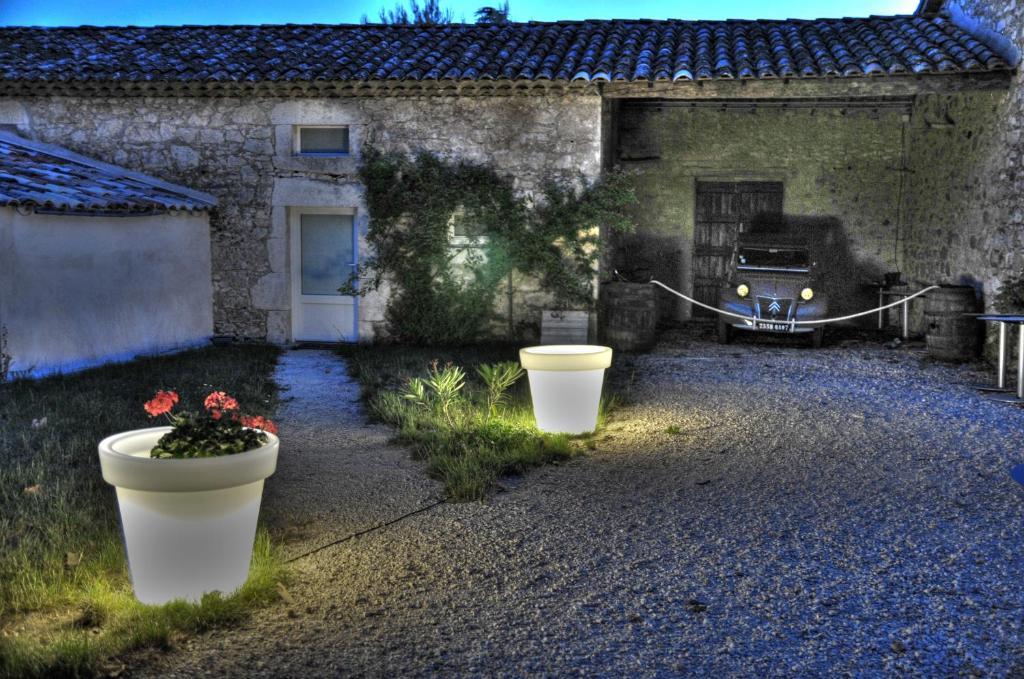 Gites Du Domaine Des Dames Vallon-Pont-d'Arc Bilik gambar