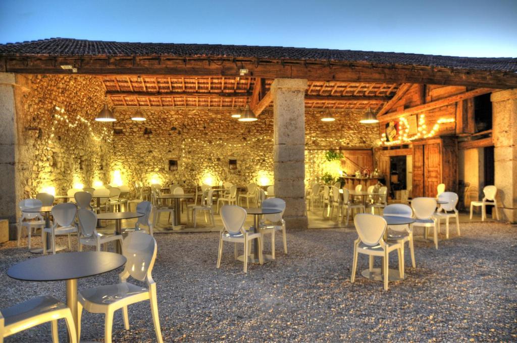 Gites Du Domaine Des Dames Vallon-Pont-d'Arc Bilik gambar
