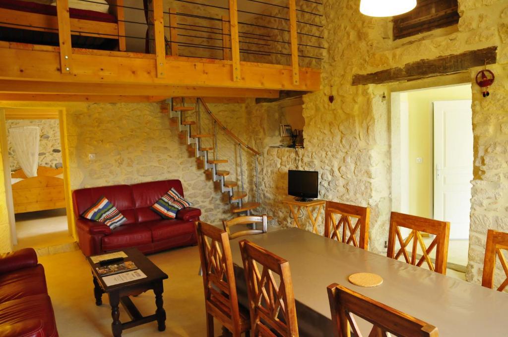 Gites Du Domaine Des Dames Vallon-Pont-d'Arc Bilik gambar
